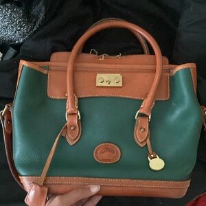 Cross body and shoulder bag